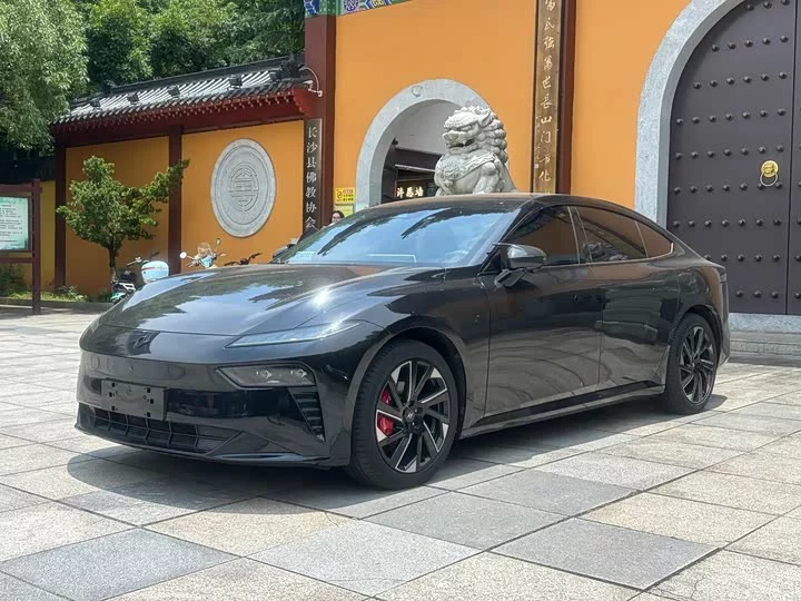 Dongfeng eπ007