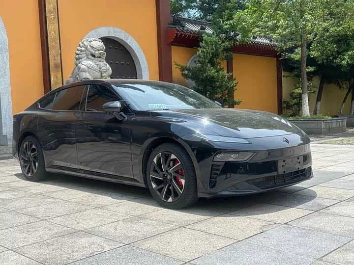 Dongfeng eπ007