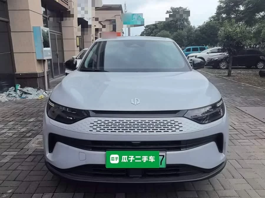 Leapmotor C11