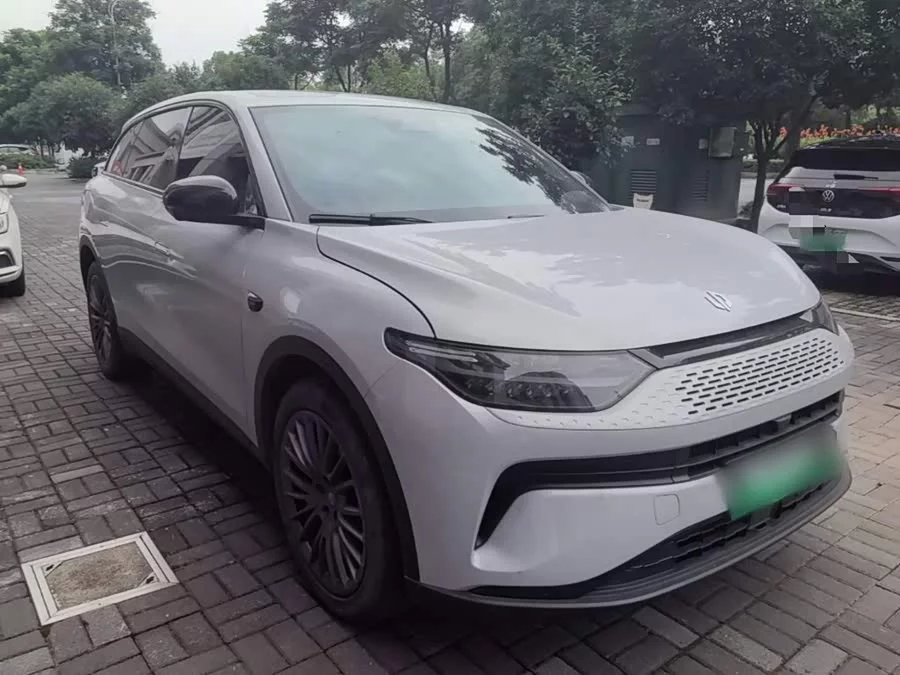 Leapmotor C11