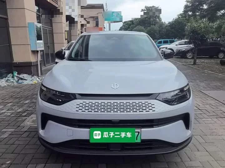 Leapmotor Zero running C11