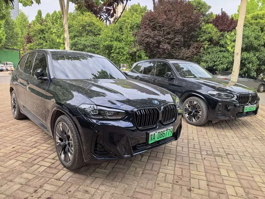 BMW iX3