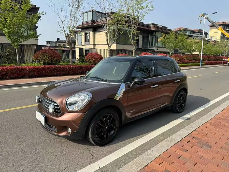 MINI COUNTRYMAN