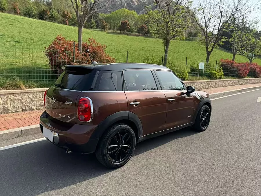 MINI COUNTRYMAN