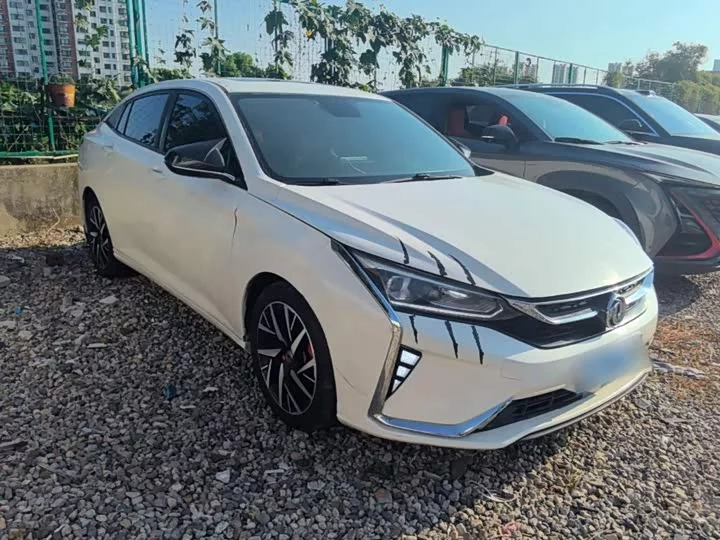 Dongfeng Yixuan