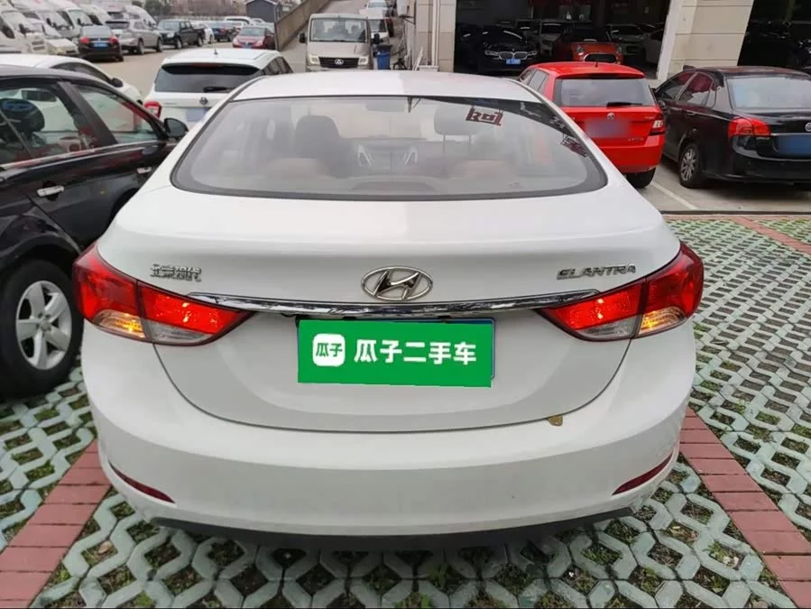 Hyundai Elantra