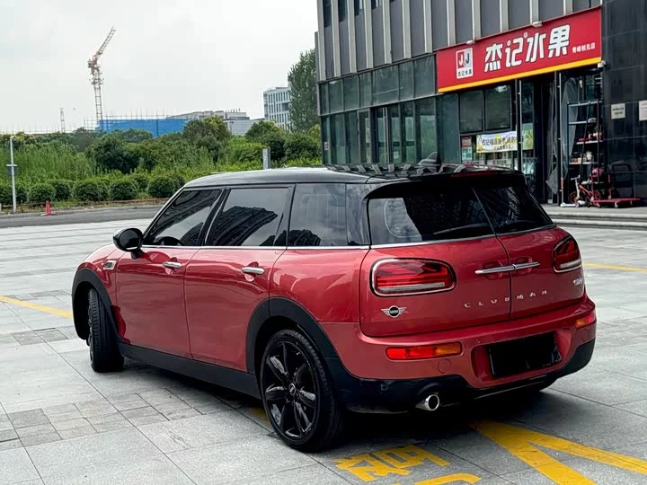 MINI CLUBMAN