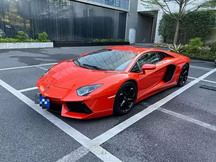 Lamborghini Aventador