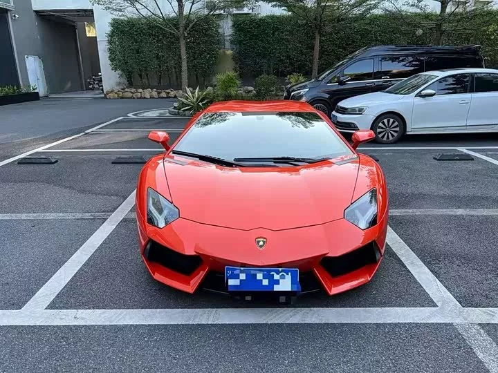 Lamborghini Aventador