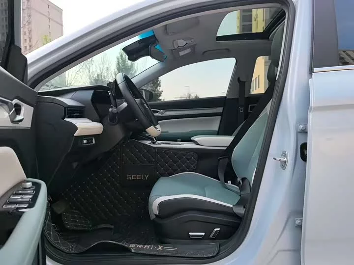 Geely Emgrand L HiP