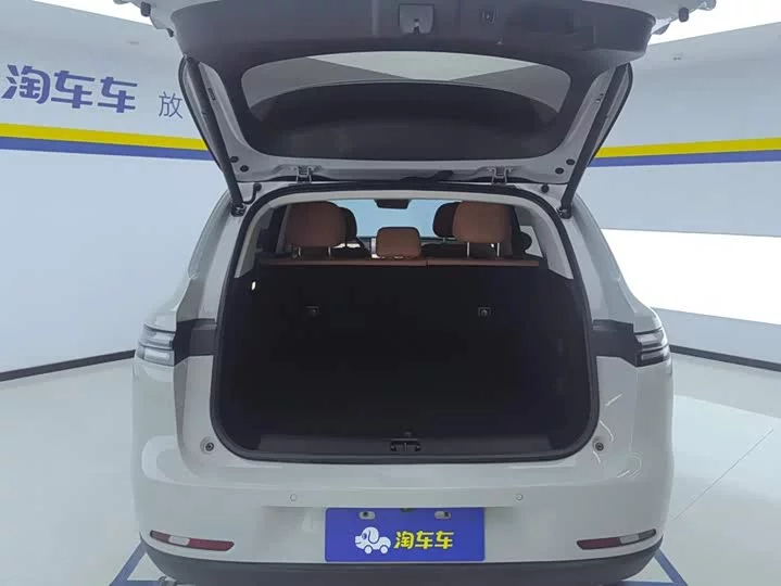 Leapmotor Zero running C10