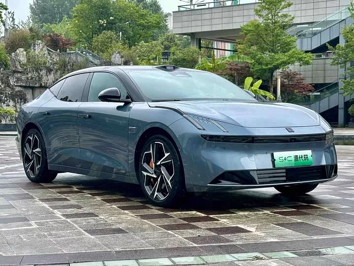 Lynk & Co Z10