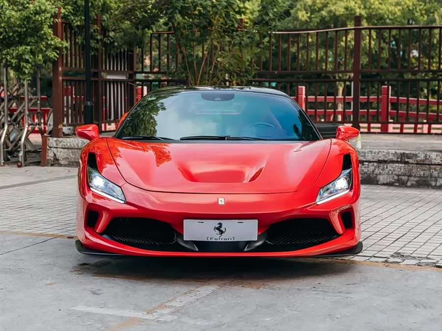 Ferrari F8