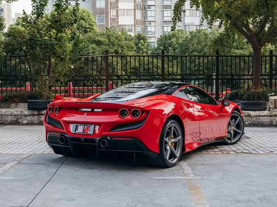 Ferrari F8
