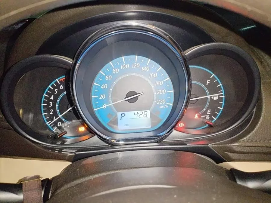 Toyota YARiS L