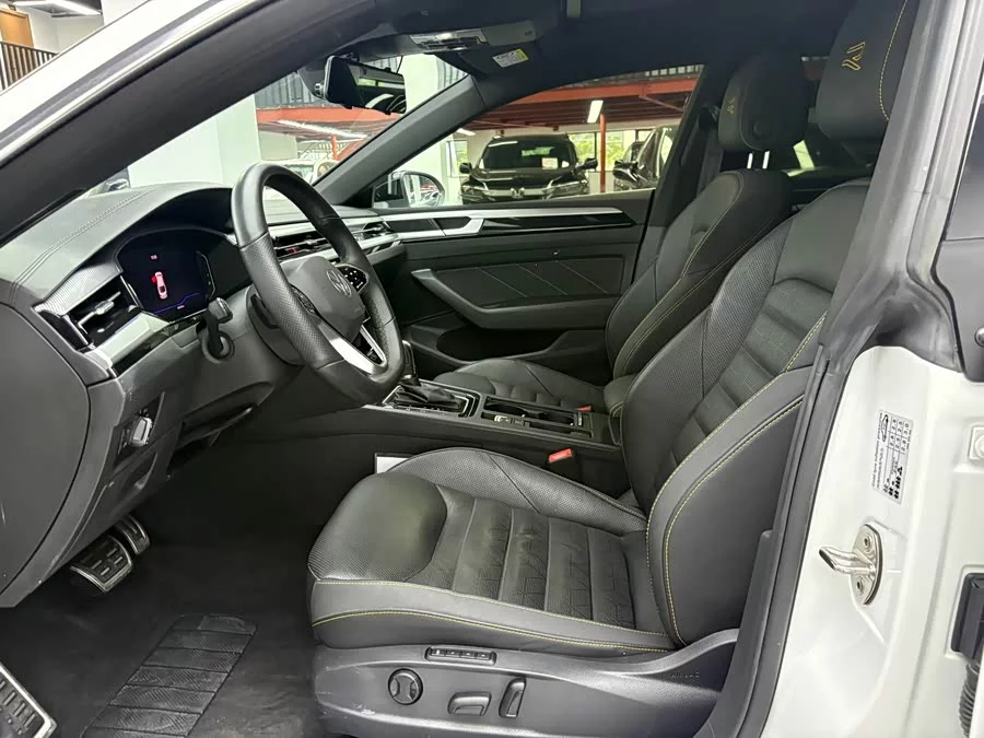 Volkswagen FAW- CC