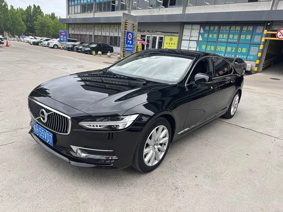 Volvo S90