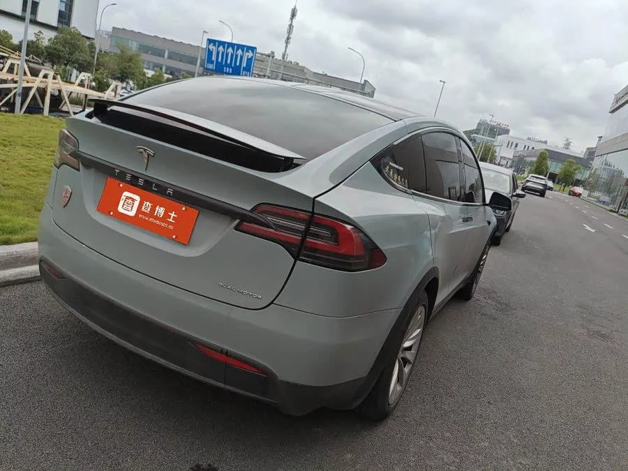 Tesla Model X