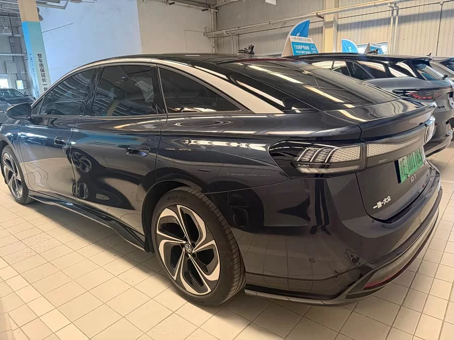 Volkswagen ID.7 VIZZION