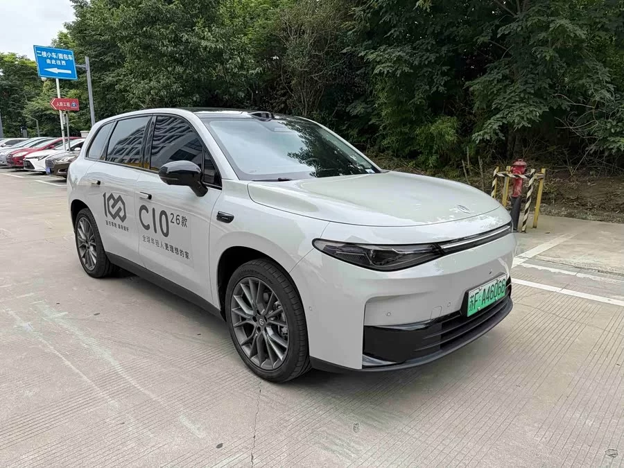 Leapmotor C10