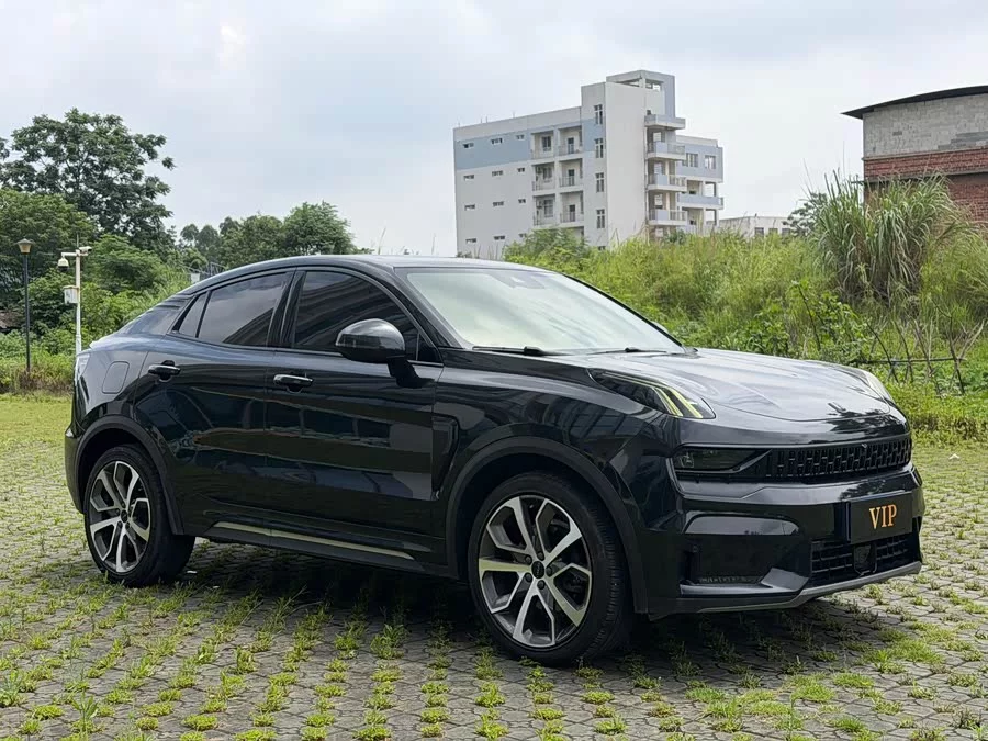 Lynk & Co 05