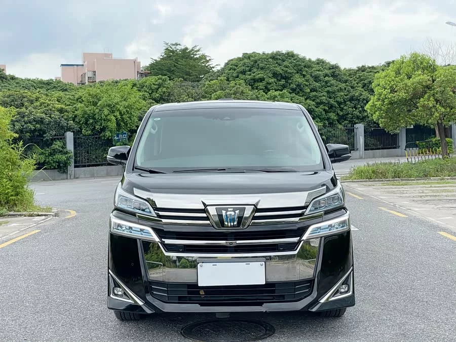 Toyota Crown Vellfire