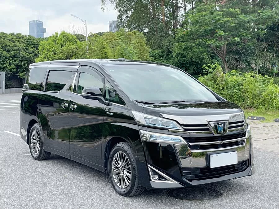 Toyota Crown Vellfire