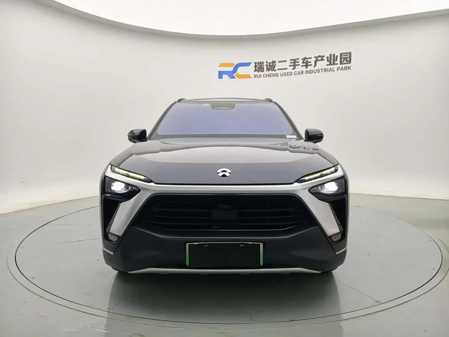 NIO ES8
