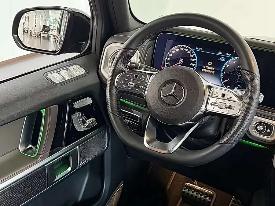 Mercedes Benz G-rated