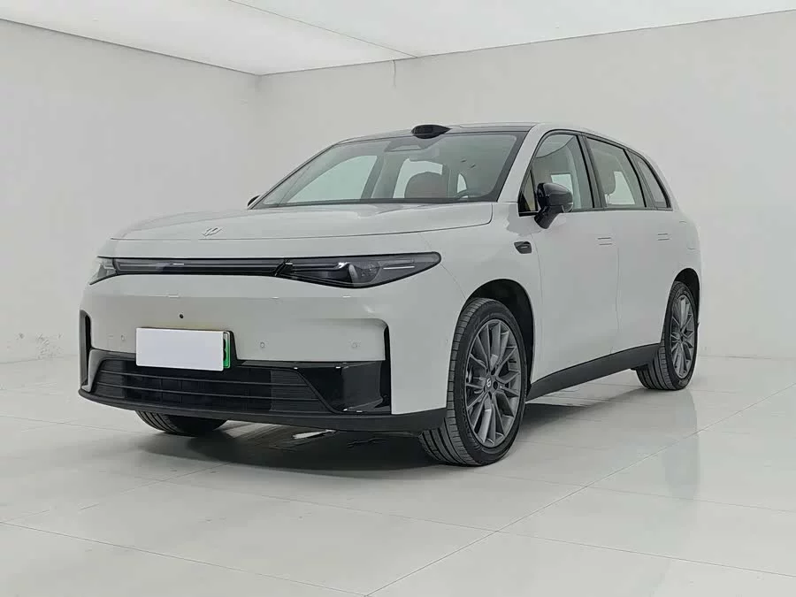 Leapmotor C10