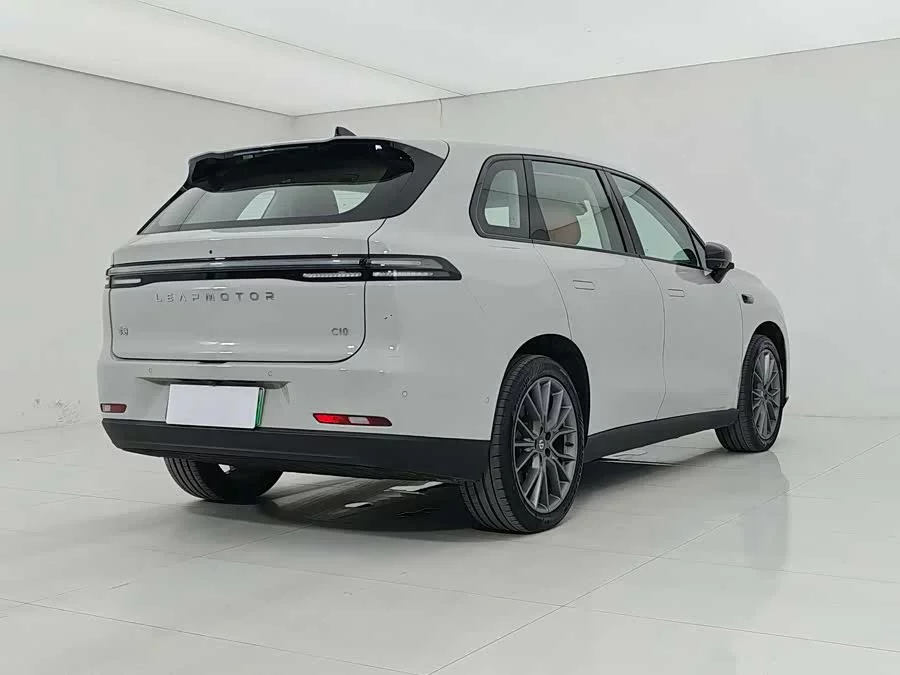 Leapmotor C10