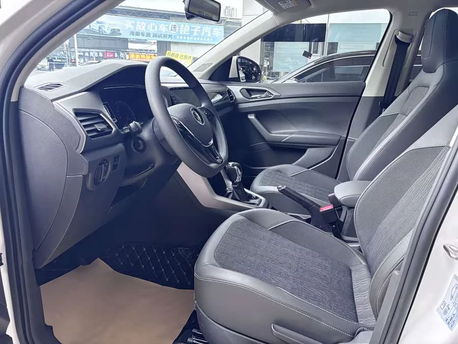 Volkswagen T-Cross (Tukai)