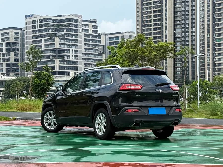 Jeep Cherokee