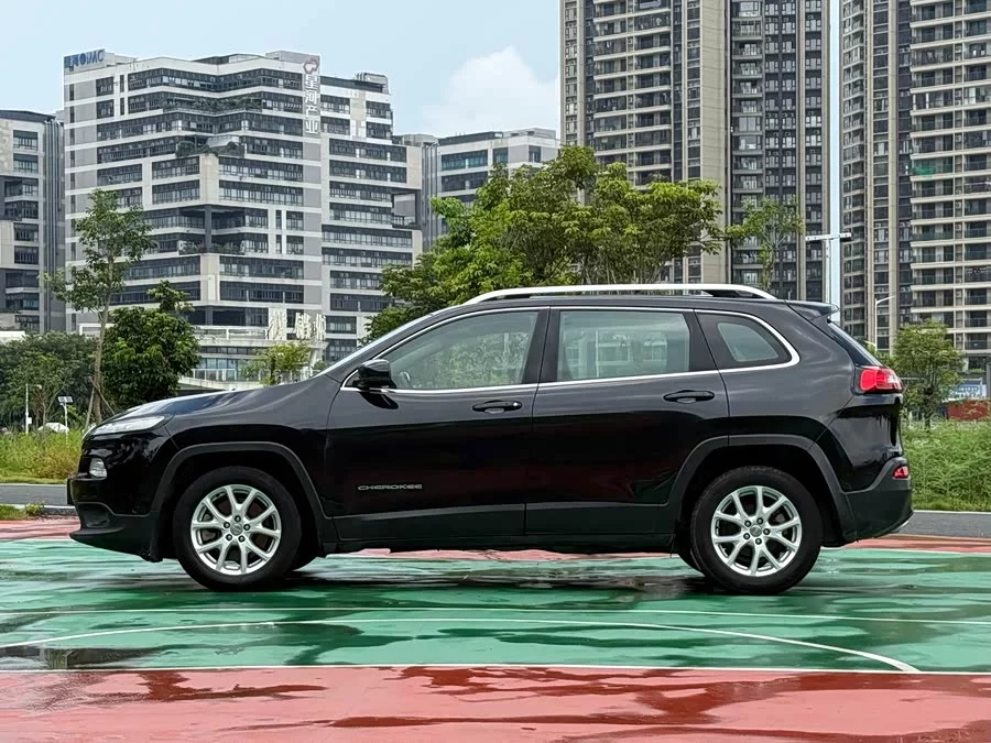 Jeep Cherokee