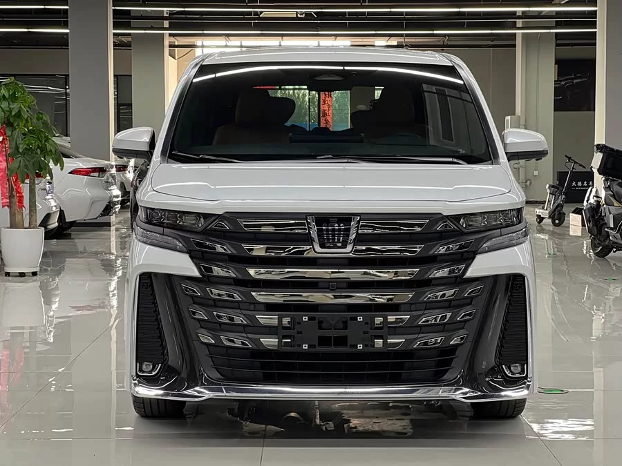 Toyota Crown Vellfire