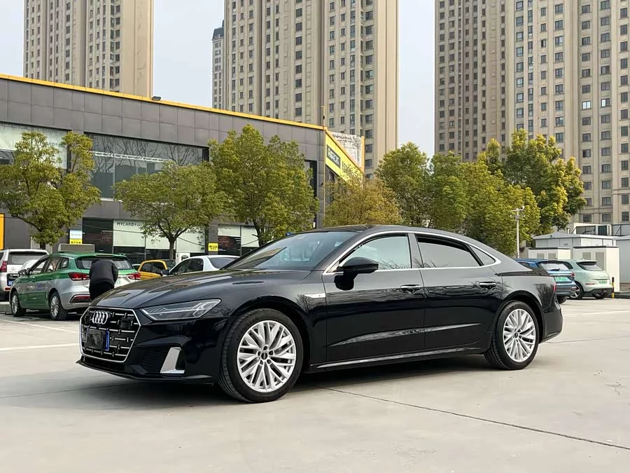 Audi A7L