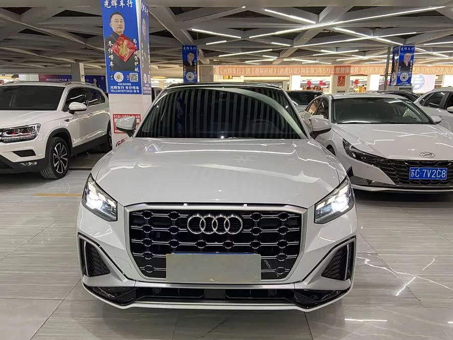 Audi Q2L