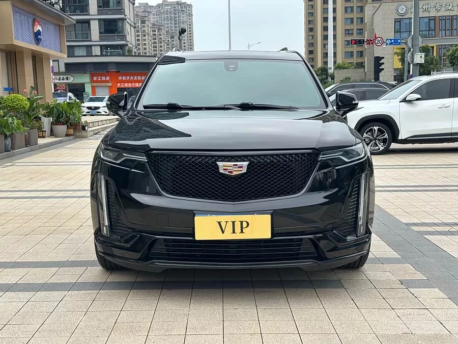 Cadillac XT6