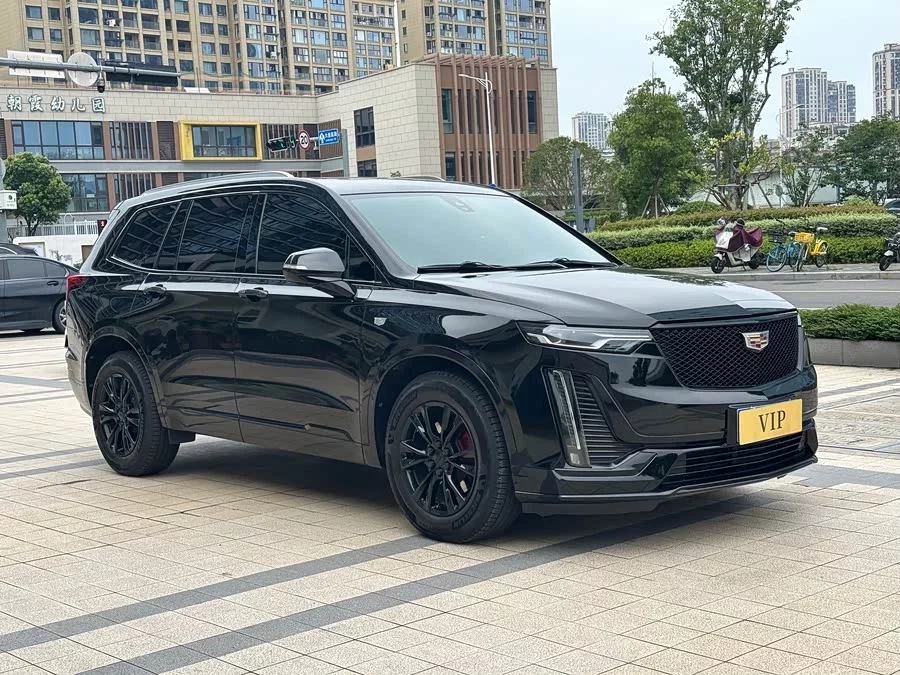 Cadillac XT6