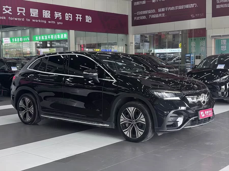 Mercedes Benz EQE SUV