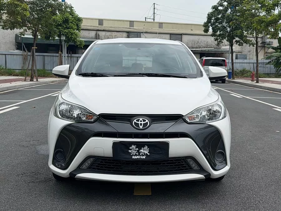 Toyota YARiS L