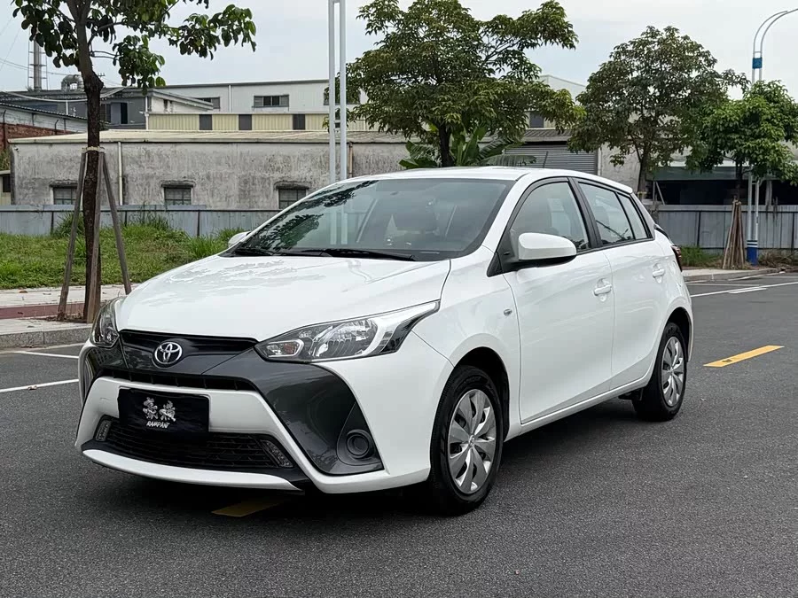 Toyota YARiS L