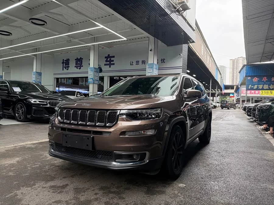 Jeep Commander