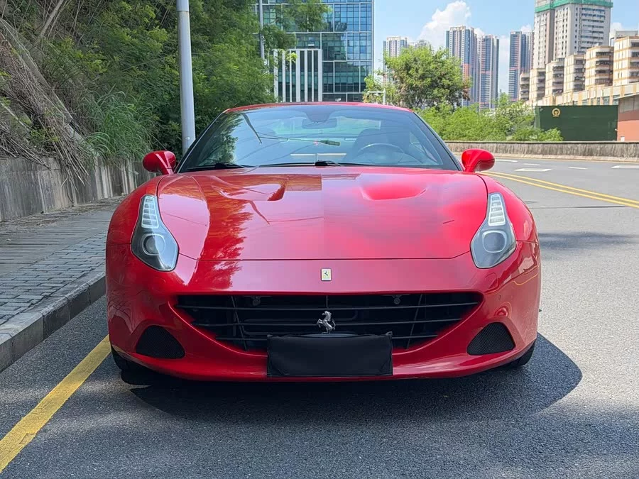 Ferrari California T