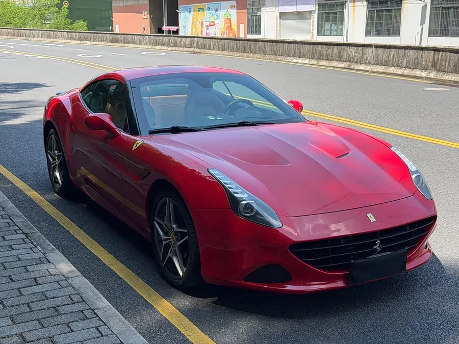 Ferrari California T