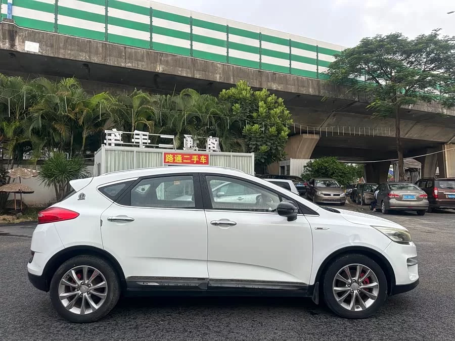 Geely Emgrand GS
