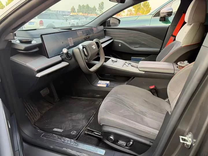Geely Galaxy E8