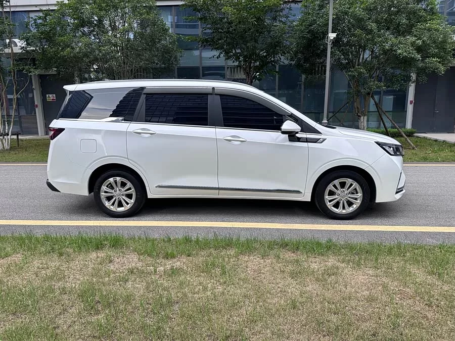 Wuling Jiachen