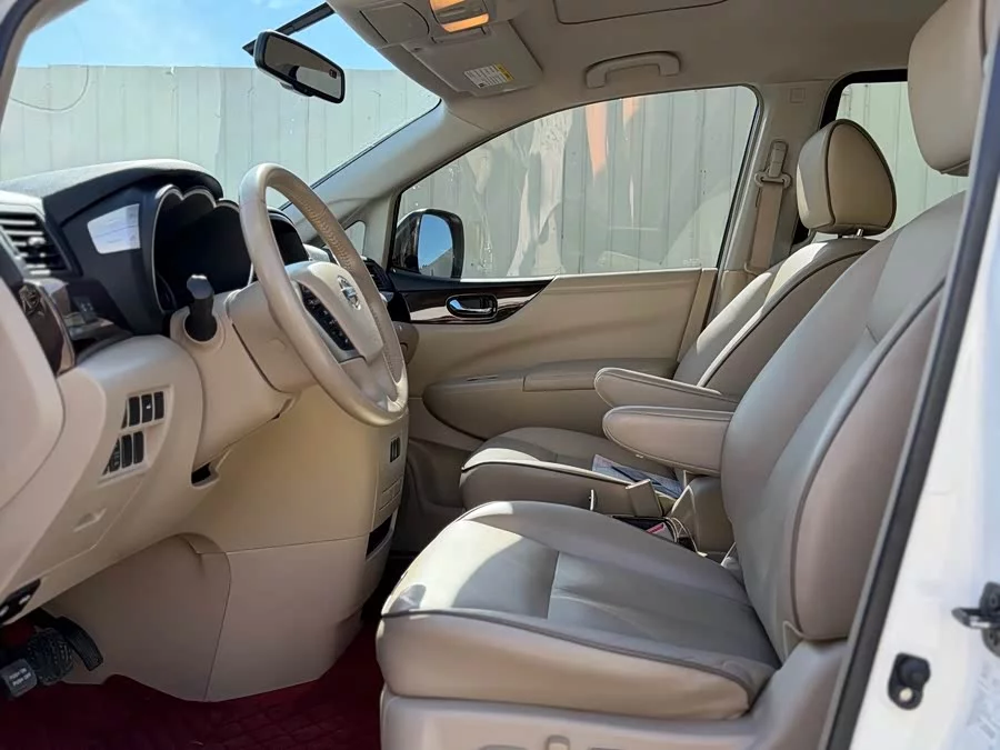 Nissan Quest