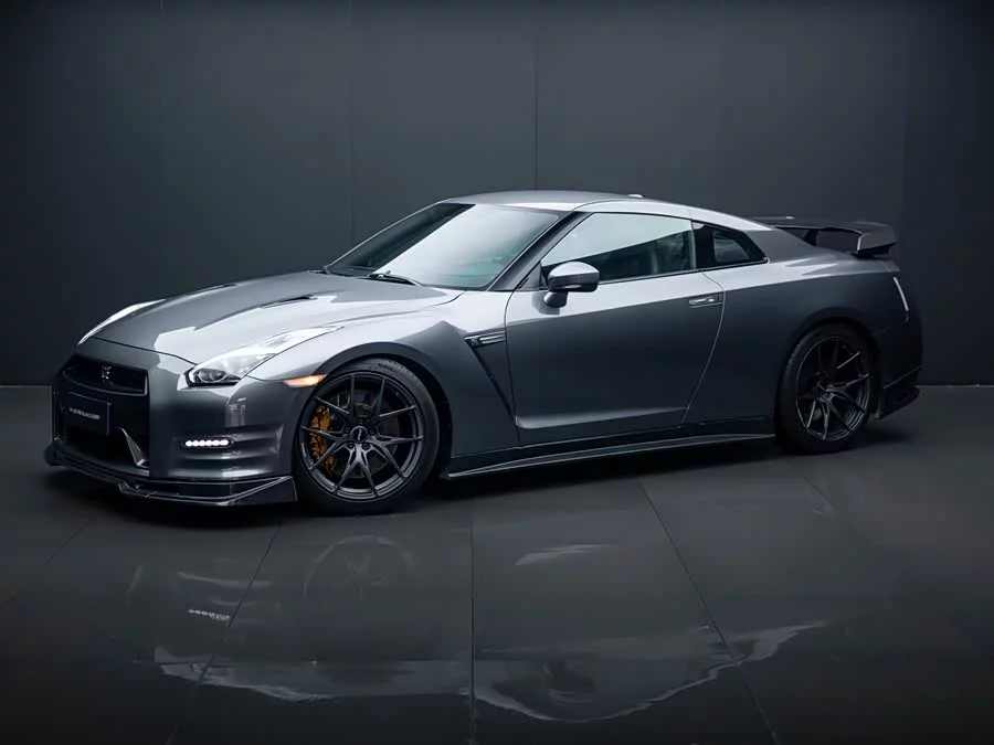 Nissan GT-R